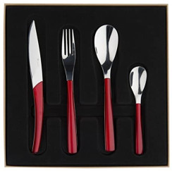 Cutlery set for 24 place settings serrated